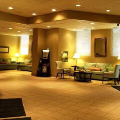 Отель Travelodge Calgary Macleod Trail Канада, Калгари - отзывы, цены и фото номеров - забронировать отель Travelodge Calgary Macleod Trail онлайн интерьер отеля фото 2