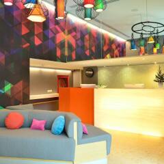 Отель Bizotel Bangkok Бангкок гостиничный бар