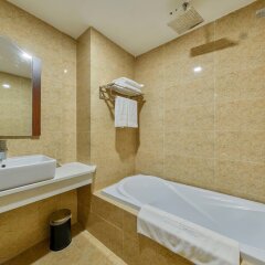 Imperial Nha Trang Hotel in Nha Trang, Vietnam from 30$, photos, reviews - zenhotels.com bathroom
