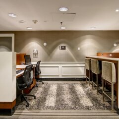 Отель DoubleTree by Hilton Hotel Toronto Downtown Канада, Торонто - отзывы, цены и фото номеров - забронировать отель DoubleTree by Hilton Hotel Toronto Downtown онлайн интерьер отеля фото 3