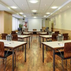 Отель AZIMUT Hotel Nuremberg Германия, Нюрнберг - 5 отзывов об отеле, цены и фото номеров - забронировать отель AZIMUT Hotel Nuremberg онлайн питание