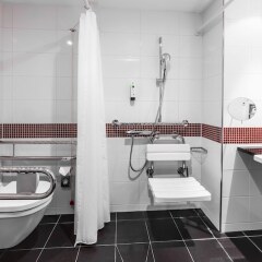 Отель Holiday Inn Munich - Westpark Мюнхен ванная