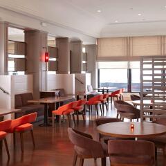 Отель Hyatt Regency Bishkek гостиничный бар