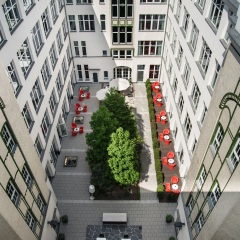 Отель Adina Apartment Hotel Berlin CheckPoint Charlie Германия, Берлин - 4 отзыва об отеле, цены и фото номеров - забронировать отель Adina Apartment Hotel Berlin CheckPoint Charlie онлайн балкон