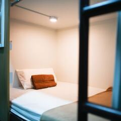 Express Hostel Бангкок комната для гостей фото 4
