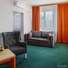 Отель MDM Hotel Warsaw Польша, Варшава - 12 отзывов об отеле, цены и фото номеров - забронировать отель MDM Hotel Warsaw онлайн комната для гостей фото 3