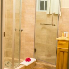 Holiday Haven Resort & Banquet Hall in Runaway Bay, Jamaica from 172$, photos, reviews - zenhotels.com bathroom photo 2