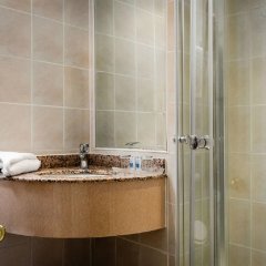 Hotel Henry VIII in London, United Kingdom from 308$, photos, reviews - zenhotels.com bathroom