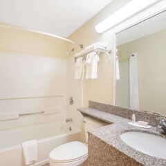 Отель Days Inn Colchester/Burlington ванная