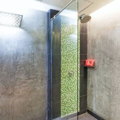 Отель ZEN Rooms Patong Sai Kor Road ванная