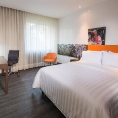 Отель Hampton by Hilton Cali комната для гостей фото 5