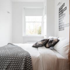 Отель The Notting Hill Nook - Bright & Quiet 2BDR Apartment Великобритания, Лондон - отзывы, цены и фото номеров - забронировать отель The Notting Hill Nook - Bright & Quiet 2BDR Apartment онлайн комната для гостей фото 3
