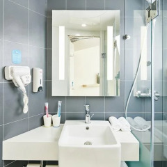 Отель Hanting Hotel Shanghai The Bund Yanan Dong Road Китай, Шанхай - отзывы, цены и фото номеров - забронировать отель Hanting Hotel Shanghai The Bund Yanan Dong Road онлайн ванная фото 2
