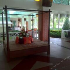 Отель Krabi Front Bay Resort гостиничный бар