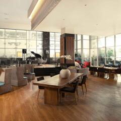 Отель Pan Pacific Orchard гостиничный бар