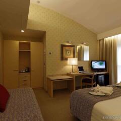 Отель Holiday Inn Milan - Garibaldi Station комната для гостей