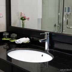 Отель Eastin Easy GTC Hanoi ванная фото 2