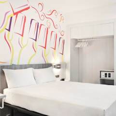 Отель ibis Styles Madrid Prado Испания, Мадрид - 9 отзывов об отеле, цены и фото номеров - забронировать отель ibis Styles Madrid Prado онлайн сейф в номере