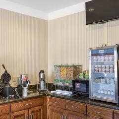 Отель Comfort Suites Plainview питание фото 3