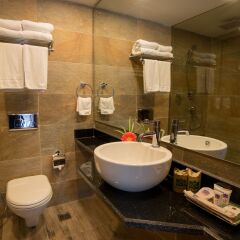 Отель Park Village by KGH Group Непал, Катманду - отзывы, цены и фото номеров - забронировать отель Park Village by KGH Group онлайн ванная