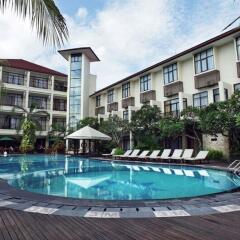 Отель Best Western Resort Kuta бассейн