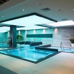 Отель Avalon Resort & SPA бассейн