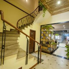 Отель Babylon Garden Inn интерьер отеля