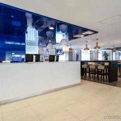 Отель Holiday Inn Express Rotterdam - Central Station Роттердам интерьер отеля фото 3