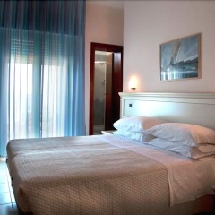 Hotel Zeus комната для гостей
