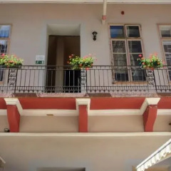 Hostel & Hotel Makrovilag Feher Pava Будапешт балкон
