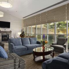 Отель Ramada Plaza by Wyndham Geneva Lakefront Resort комната для гостей