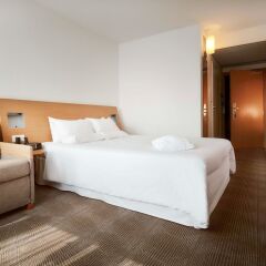 Отель Novotel Gdansk Centrum сейф в номере