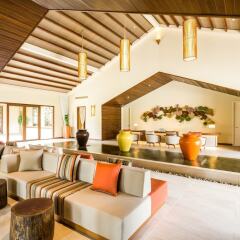 Отель Fusion Resort Phu Quoc Вьетнам, Остров Фукуок - отзывы, цены и фото номеров - забронировать отель Fusion Resort Phu Quoc онлайн гостиничный бар фото 2