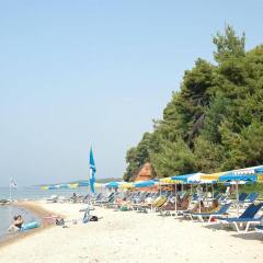Porfi Beach Hotel пляж