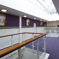 Отель Premier Inn London Waterloo интерьер отеля