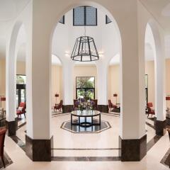 Отель Pine Cliffs Ocean Suites, a Luxury Collection Resort & Spa интерьер отеля