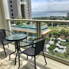 Отель Among Riviera City Of Sky Pattaya Паттайя балкон