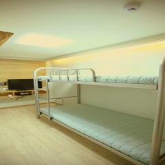 Отель GUEST HOUSE the hill Южная Корея, Сеул - отзывы, цены и фото номеров - забронировать отель GUEST HOUSE the hill онлайн фитнесс-зал