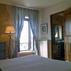 Отель Le Mas de la Treille Bed & Breakfast комната для гостей фото 5