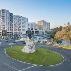 Отель NH Lisboa Campo Grande с домашними животными