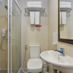 Отель iCheck inn Regency Chinatown Таиланд, Бангкок - отзывы, цены и фото номеров - забронировать отель iCheck inn Regency Chinatown онлайн ванная