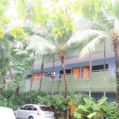 PJ Phuket Town Hotel парковка