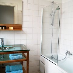 Отель Appartement Impasse Pitchoune Брюссель в номере