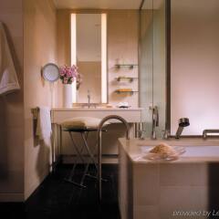 Four Seasons Hotel Tokyo at Marunouchi удобства в номере