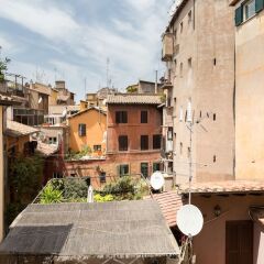 Отель Pellegrino Campo de' Fiori Suite