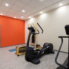 Отель Aparthotel Adagio access München City Olympiapark Германия, Мюнхен - 4 отзыва об отеле, цены и фото номеров - забронировать отель Aparthotel Adagio access München City Olympiapark онлайн фитнесс-зал