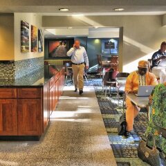 Отель Georgetown Suites развлечения