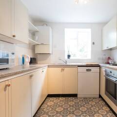 Отель Primrose Hill Garden Cottage в номере