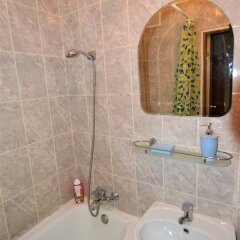 Гостиница BestFlat24 Kuzminki в Москве отзывы, цены и фото номеров - забронировать гостиницу BestFlat24 Kuzminki онлайн Москва ванная фото 2