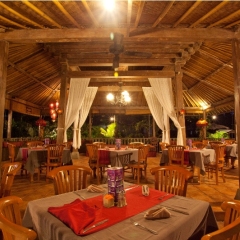 Отель White Rose Kuta Resort, Villas & Spa питание